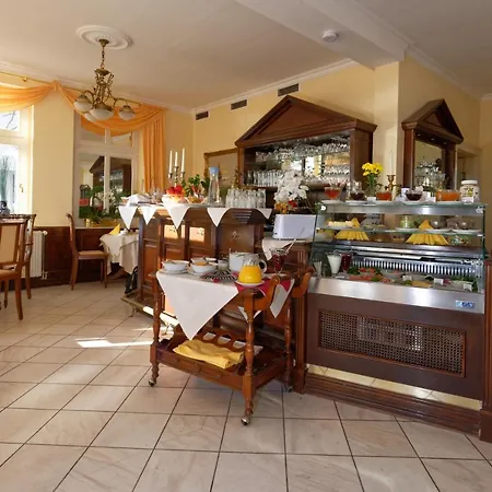 Desny Aparthotel *